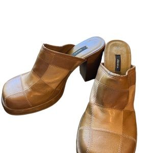 Y2K xhilaration checkered Clogs, Size 8